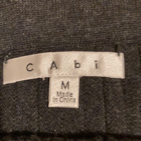 CABI SKIRT SIZE MEDIUM - Picture 3 of 4